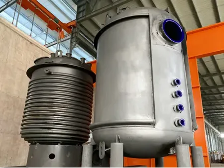 半割コイル付きグラスライニング反応機