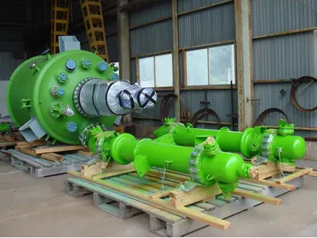 グラスライニング多管式熱交換器